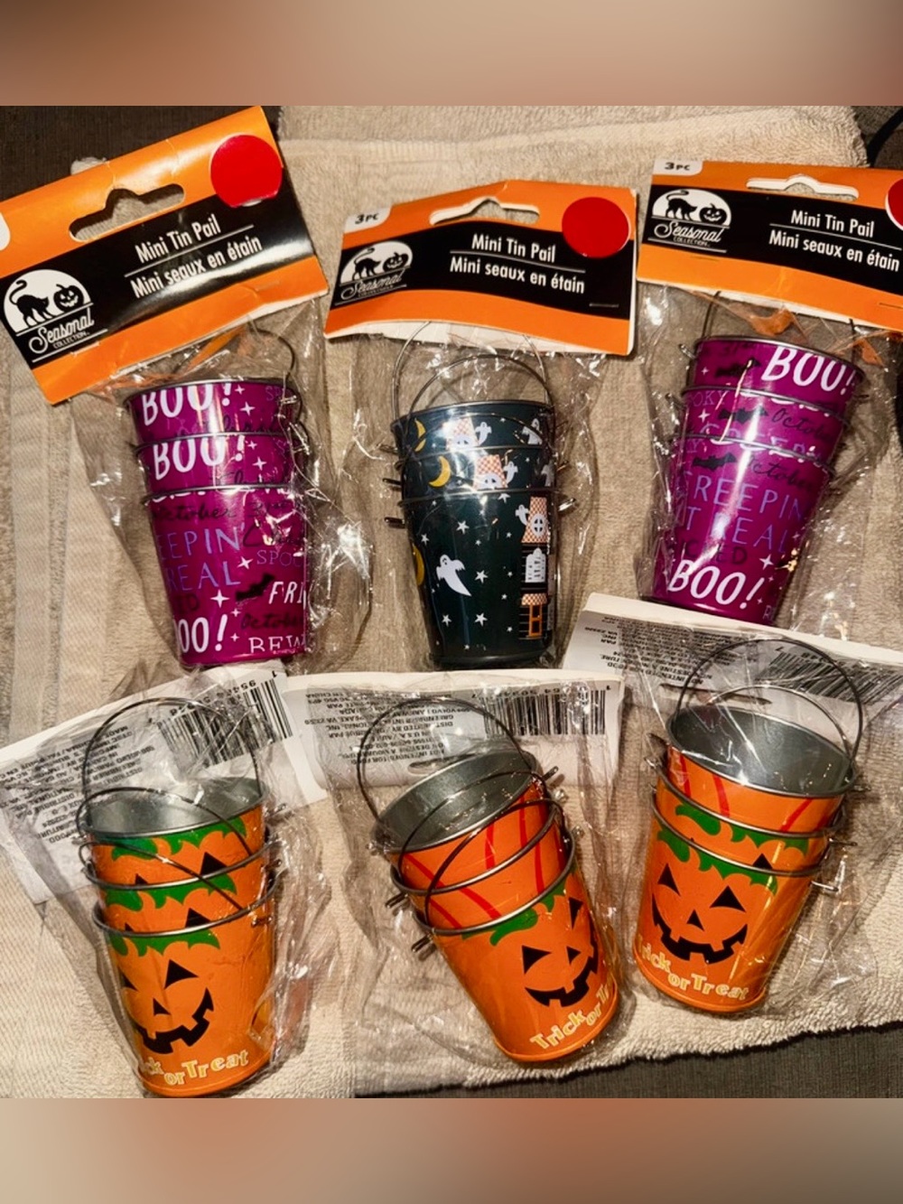 Set Assoeted Seasonal Mini Halloween Tin Pails total 18 pail’s NEW